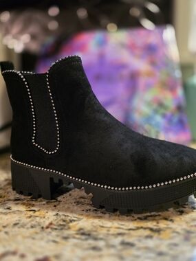 Cape Robbin Black Stud-Trim Chelsea Bootie